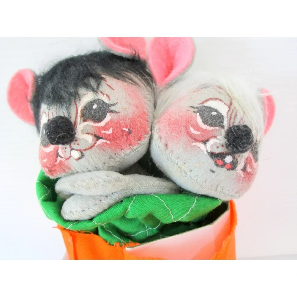 Annalee Vintage 2 Mice In Tent Happy Camping Mouse Doll Sleeping 7